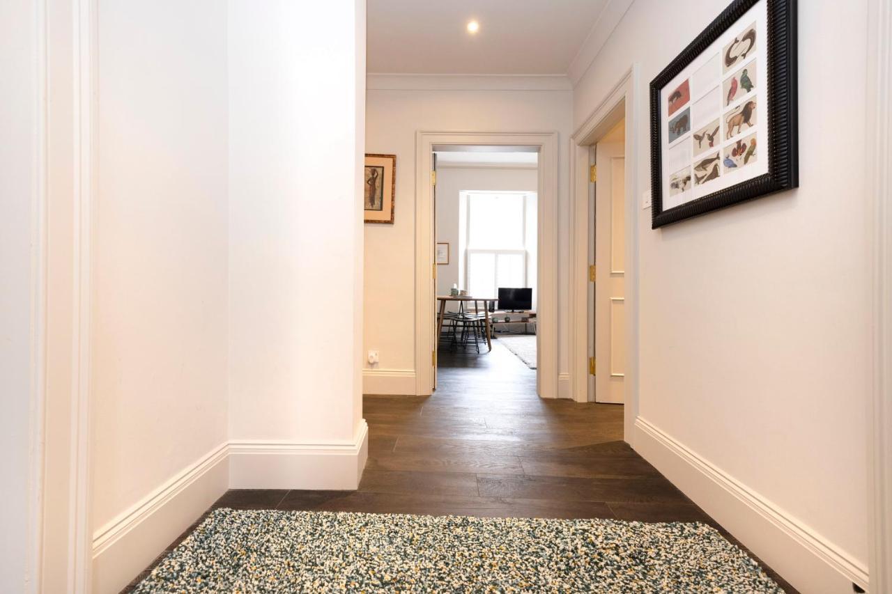 Joivy Sophisticated Apt Near Edinburgh Castle Exterior foto