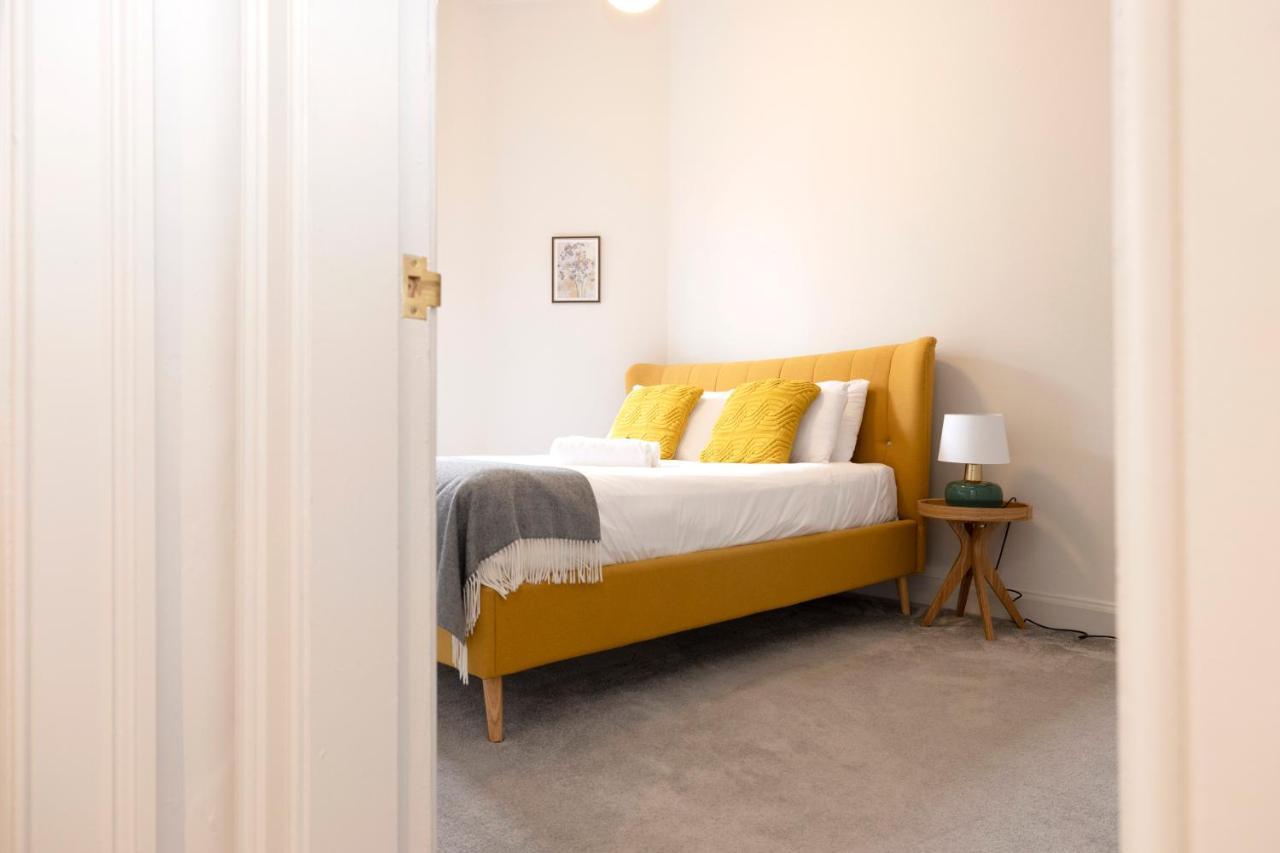 Joivy Sophisticated Apt Near Edinburgh Castle Exterior foto